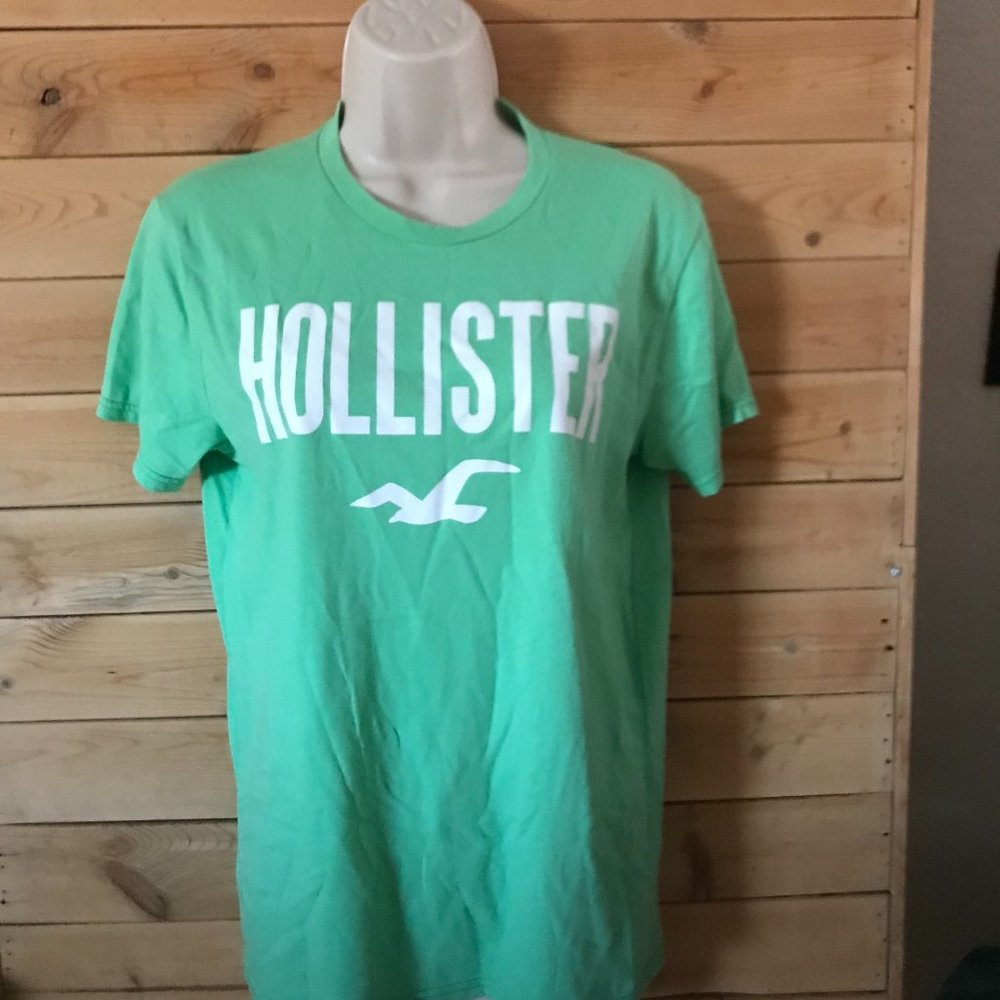 Hollister T-Shirt